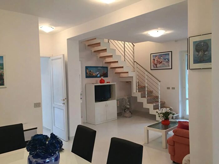 Casa quadrilocale in affitto in Via Ammiraglio Morin a, Forte Dei Marmi