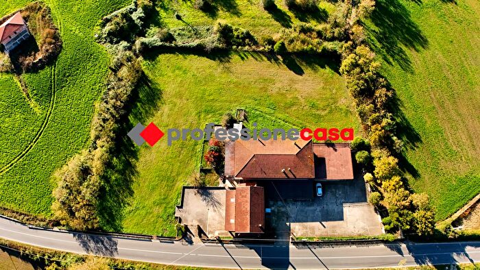 Casa con 10 locali in vendita in Via Genovesi, Alvignano