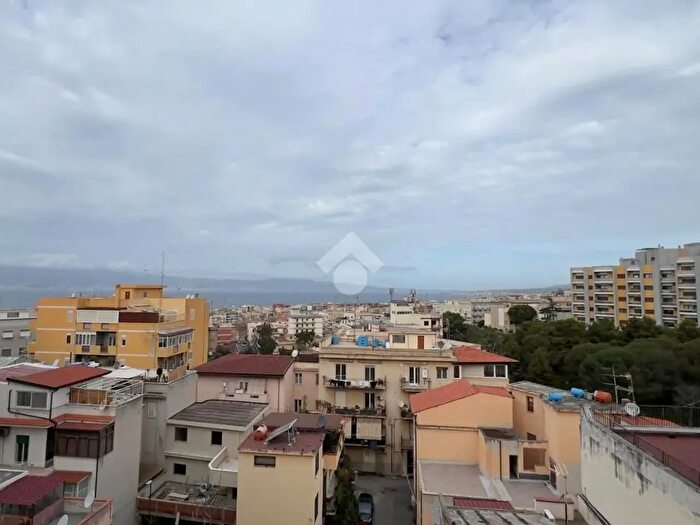 Appartamento trilocale in vendita in Via Santa Lucia al Parco, Reggio Calabria