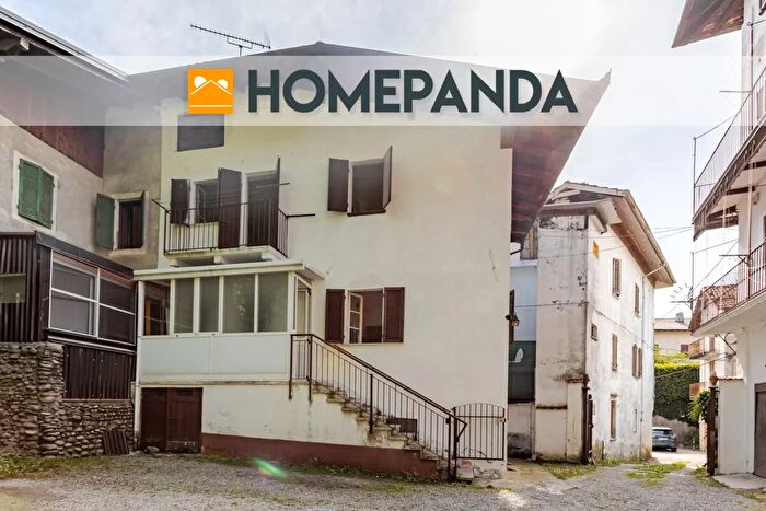 Appartamento quadrilocale in vendita in Via Riale, Grignasco