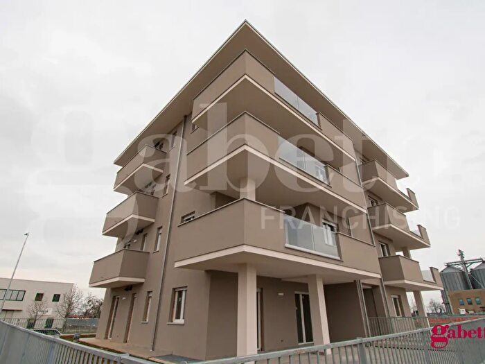 Appartamento quadrilocale in vendita in Via Bertoni, Saluzzo