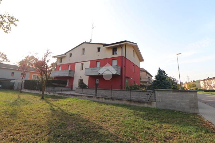 Appartamento trilocale in vendita in Via Paolo Bentivoglio, Mantova