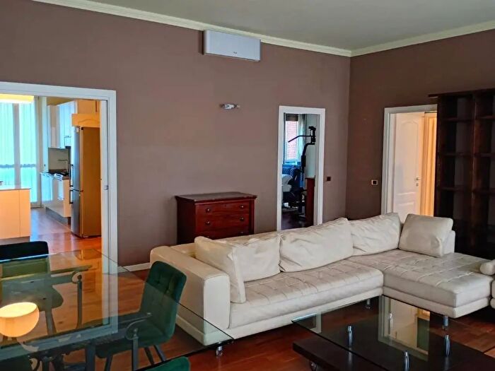 Appartamento con 5 locali in affitto in Corso Giuseppe Garibaldi, Milano