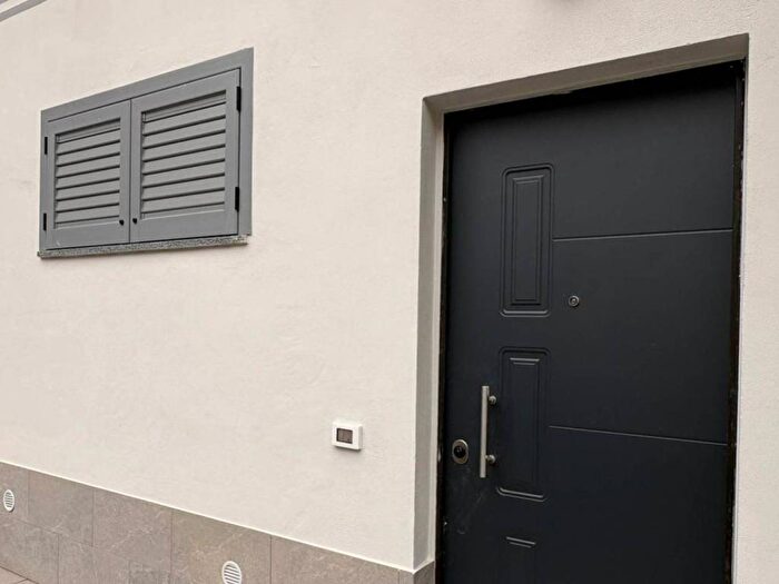 Appartamento bilocale in affitto in Via Alessandro Volta, Cesano Maderno