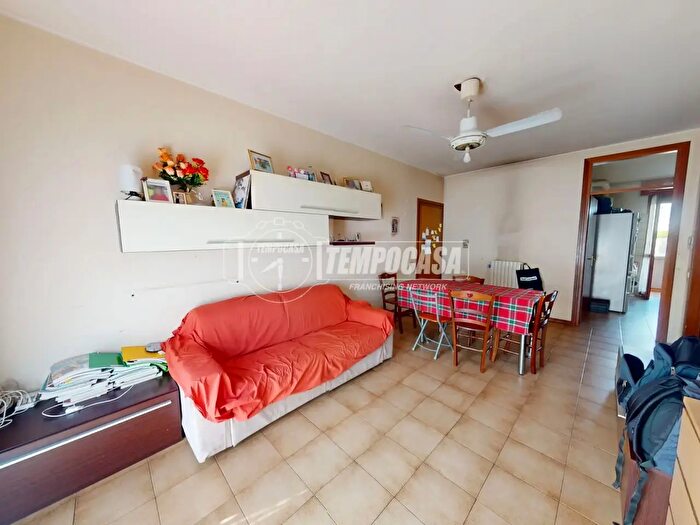 Appartamento trilocale in vendita in Via Bernina, Cesano Maderno