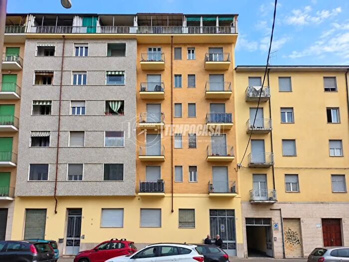 Appartamento bilocale in vendita in Via Val della Torre, Torino