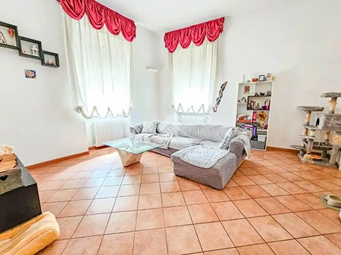 Appartamento con 5 locali in vendita in Via Giuseppe Mazzini, Bosco Marengo