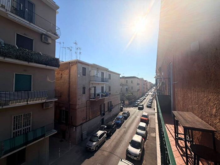 Appartamento bilocale in affitto in Via Eurialo, Bagnoli, Napoli