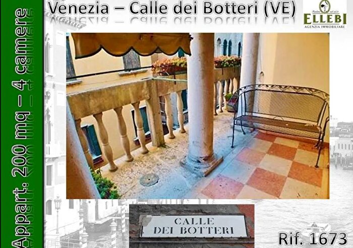 Appartamento con 7 locali in vendita in Montebelluna