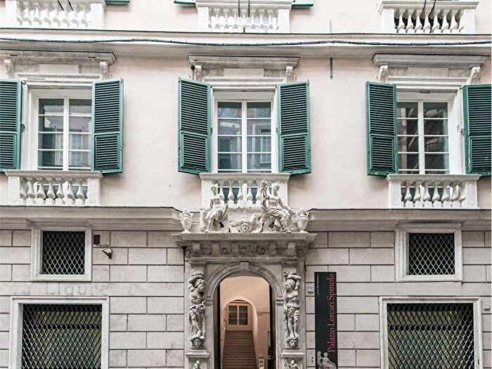 Casa con 5 locali in affitto in Via Orefici, Caricamento, Genova