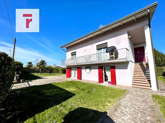 Casa con 5 locali in vendita in Via Roma, Legnaro