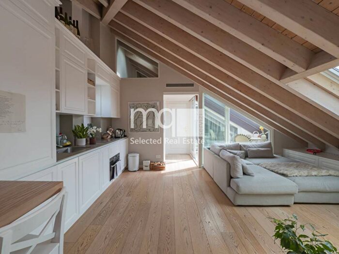 Appartamento bilocale in affitto in Via Alessandro Volta, Garibaldi Corso Como, Milano