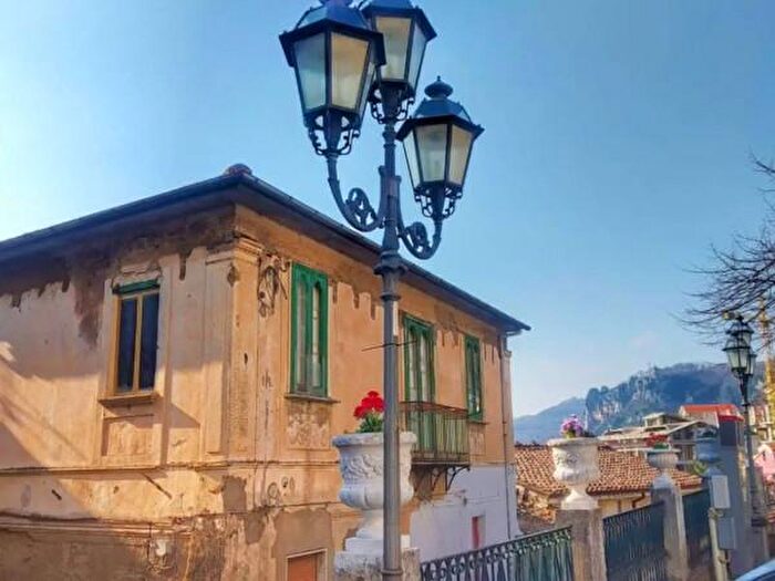 Appartamento in vendita in Via Francesco Guarino, Solofra