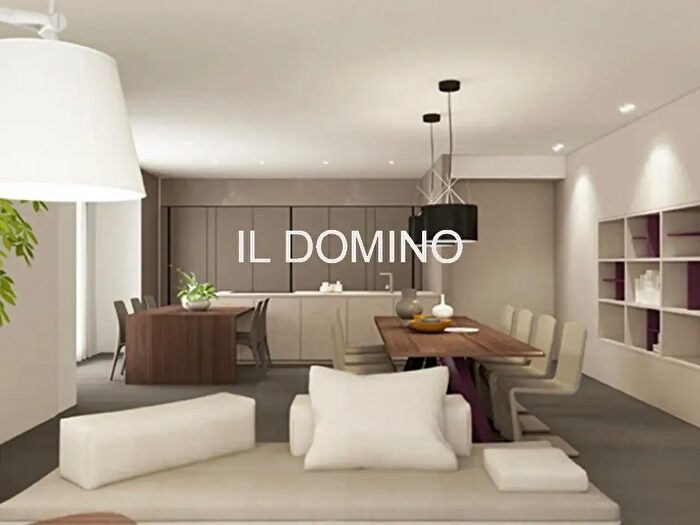 Appartamento con 5 locali in vendita in Via Orlando Galante, Padova