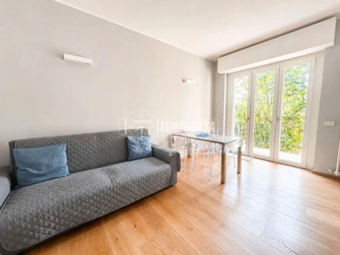 Appartamento bilocale in affitto in Via Giambellino, Milano