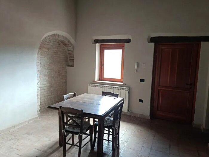 Casa trilocale in affitto in Magione