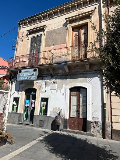 Casa quadrilocale in vendita in Via Guglielmo Marconi, Gravina Di Catania