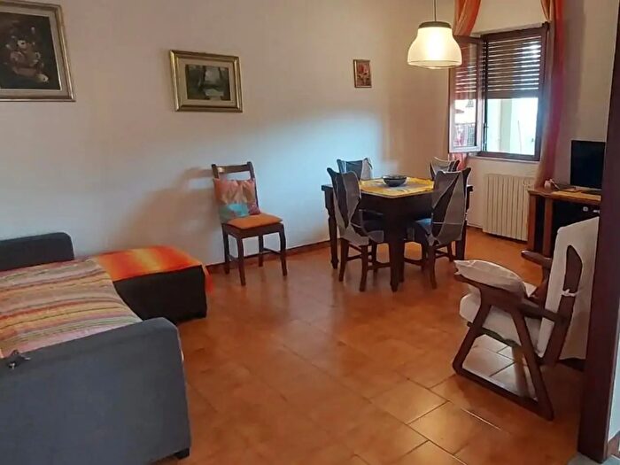 Appartamento quadrilocale in affitto in Carrara