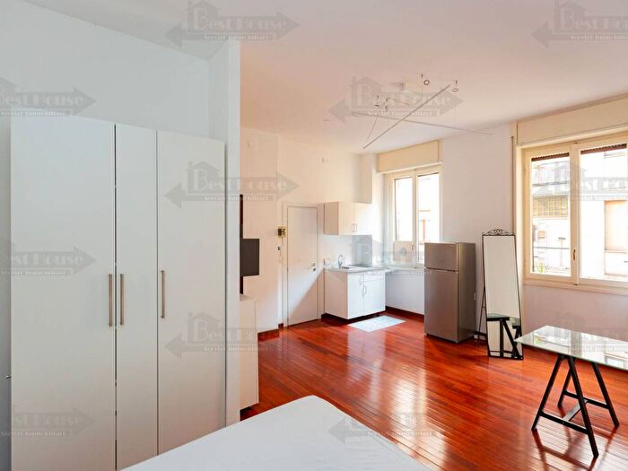 Appartamento monolocale in affitto in Via Gioacchino Rossini, Palestro, Milano