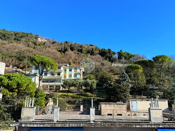 Appartamento trilocale in vendita in Via Ausonia, Genova