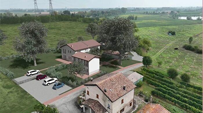 Casa quadrilocale in vendita in Via delle Valli Rubiera Re Rubiera Fontana, Rubiera