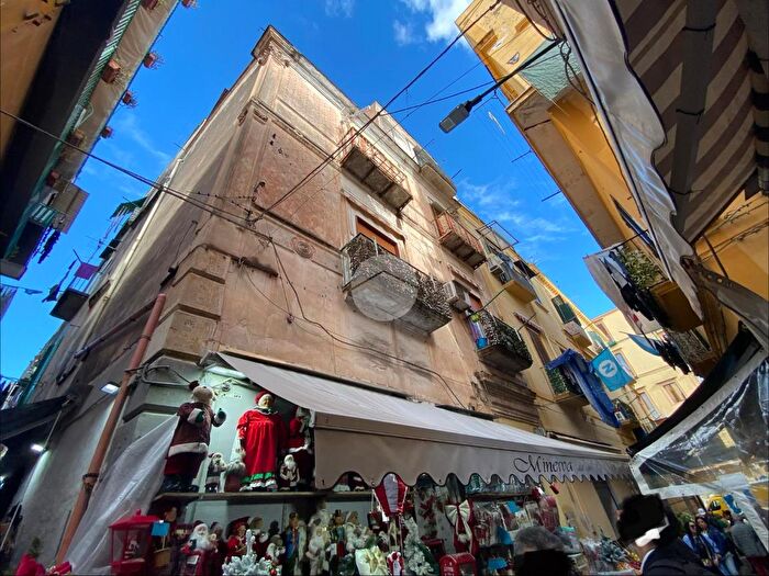 Appartamento bilocale in vendita in Via Falanga, Torre Del Greco