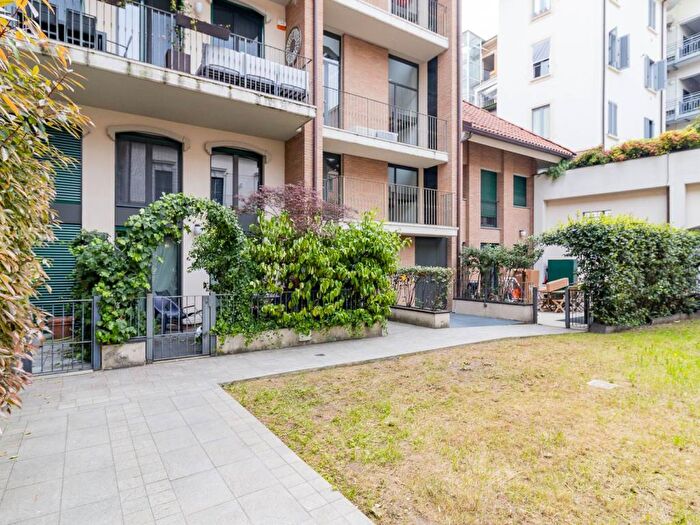 Appartamento bilocale in affitto in Via Angelo della Pergola, Isola, Milano