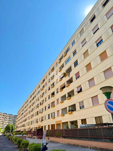 Appartamento quadrilocale in vendita in Piazzale Hegel, Roma