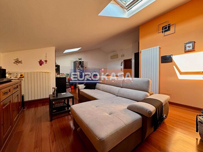 Appartamento quadrilocale in vendita in Via Novembre, Arcene