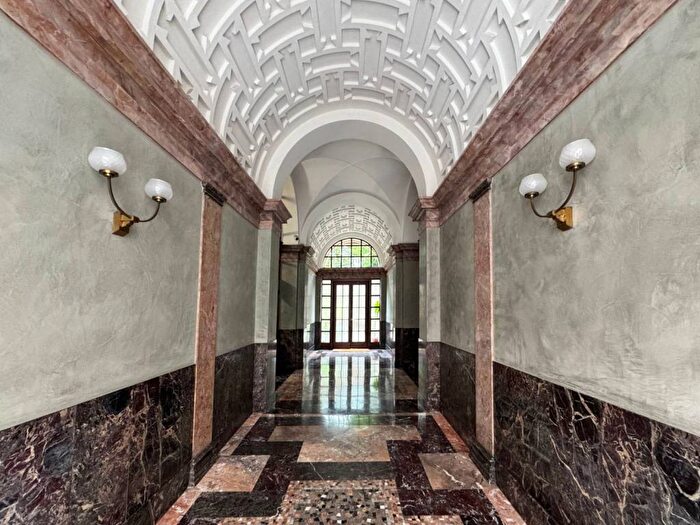 Appartamento con 6 locali in affitto in Piazza Eleonora Duse, Palestro, Milano