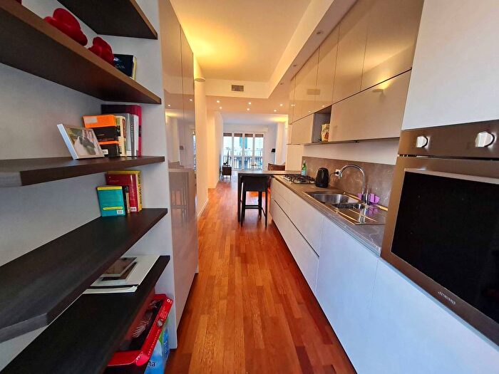 Appartamento trilocale in affitto in Via Romolo Gessi, Washington, Milano