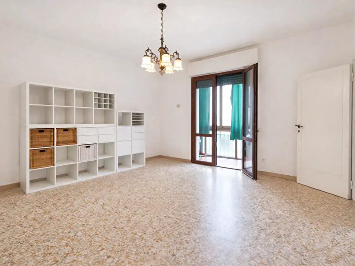 Appartamento con 5 locali in vendita in Lucca