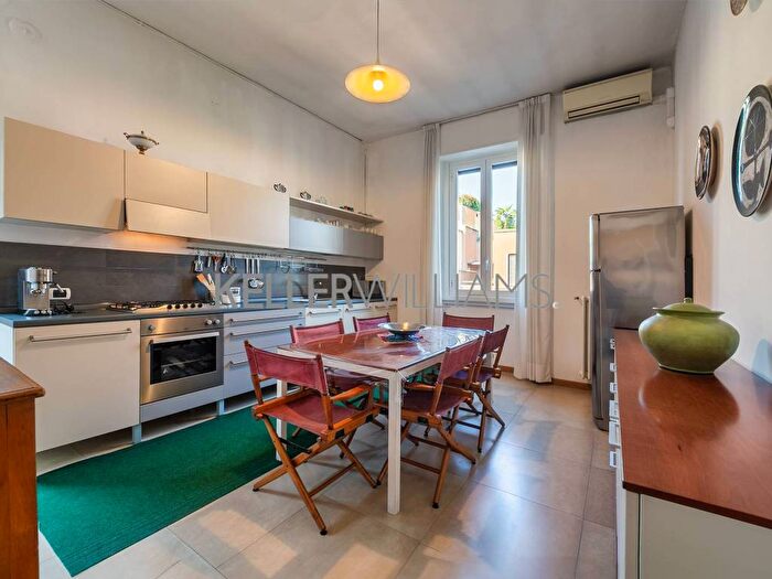 Appartamento con 5 locali in affitto in Via Giovanni Pacini, Città Studi, Milano