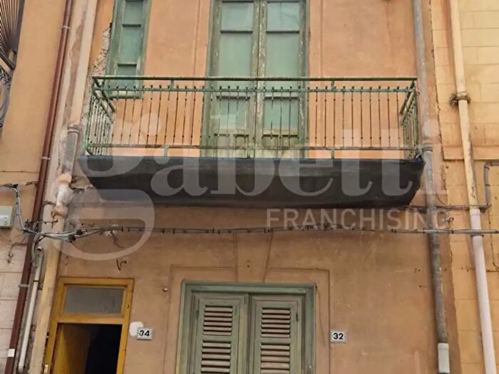 Casa con 7 locali in vendita in Via Generale Armando Diaz, Bagheria