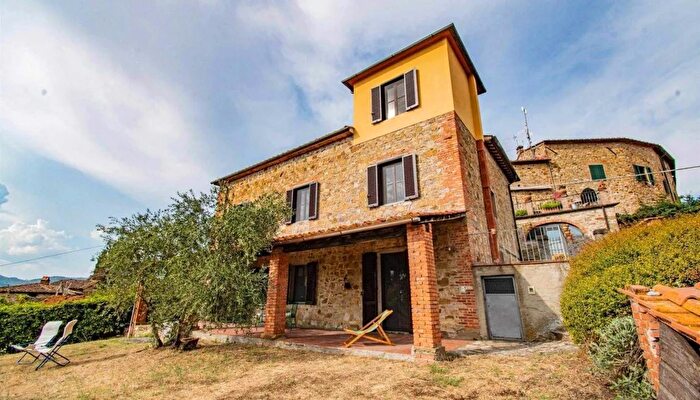 Casa in vendita in Bucine