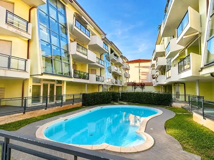 Appartamento trilocale in vendita in Via della Prunaia, Campi Bisenzio