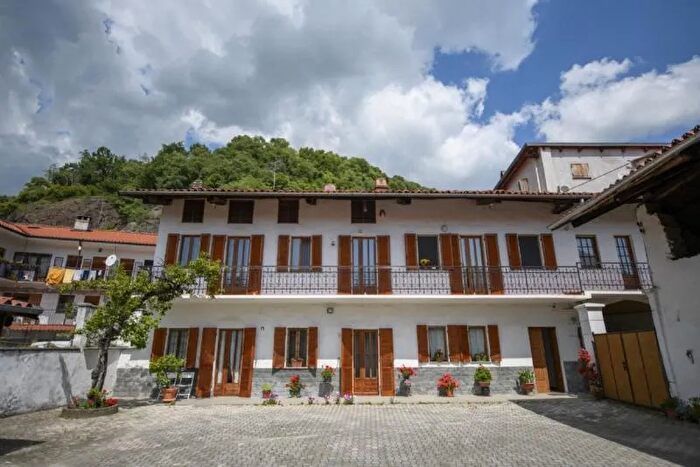 Casa in vendita in Via San Rocco Samone To, Samone