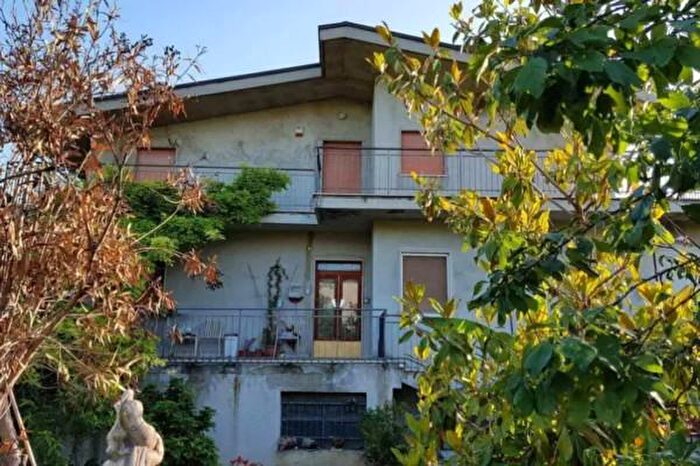 Casa con 6 locali in vendita in Via Colleceraso, Ripi