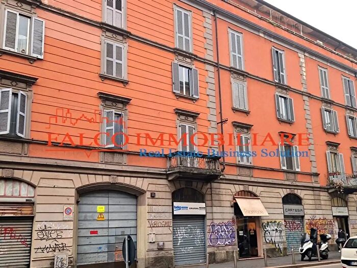 Appartamento quadrilocale in vendita in Via Imbonati, Milano