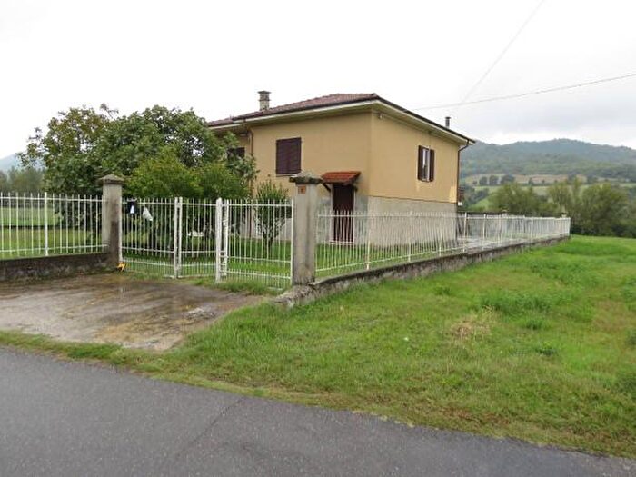 Casa quadrilocale in vendita in Via Frascata, Brignano Frascata