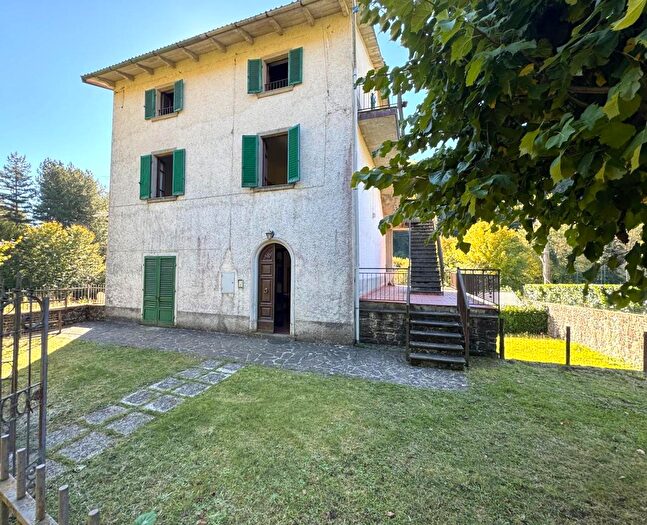 Casa con 8 locali in vendita in Via dellAppennino, Vernio
