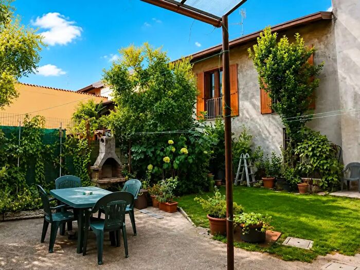 Appartamento bilocale in vendita in Via Volta, Fenegro'