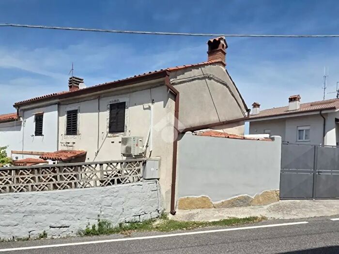 Casa bilocale in vendita in Località Chiampore, Muggia