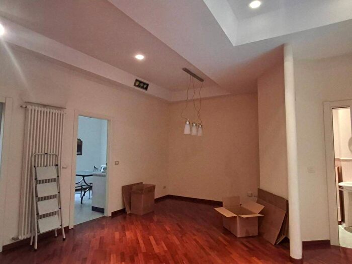 Appartamento con 5 locali in affitto in Via Castiglione, Santo Stefano, Bologna