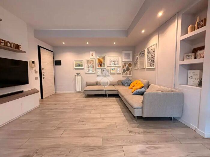 Appartamento trilocale in vendita in Via Privata dellAcqua, Abbiategrasso