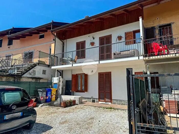 Casa quadrilocale in vendita in Via Giachero, Val Della Torre