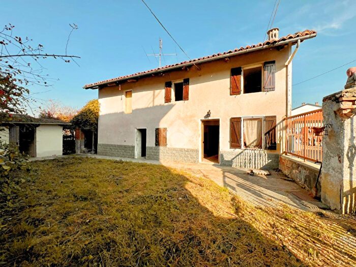Casa trilocale in vendita in Frazione Carboneri, Montiglio Monferrato