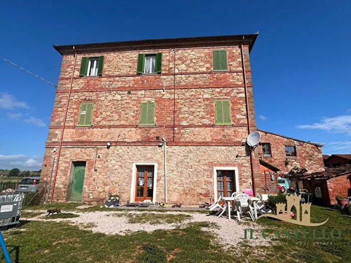 Appartamento trilocale in vendita in Pineta, Castiglione Del Lago