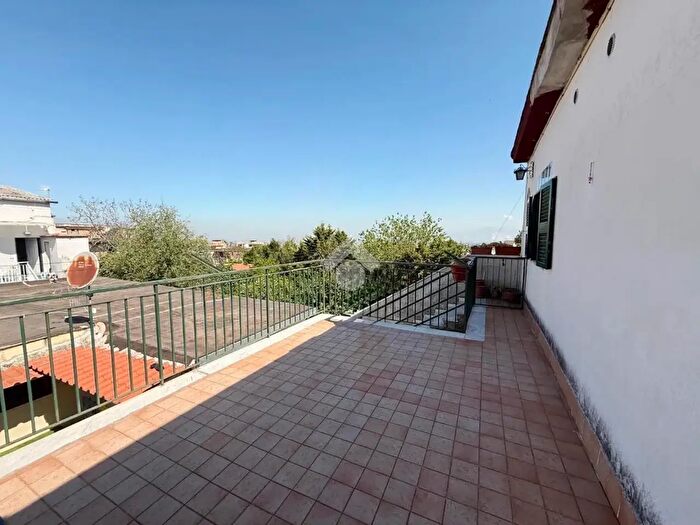 Appartamento trilocale in vendita in Via Capodivilla, SantAnastasia