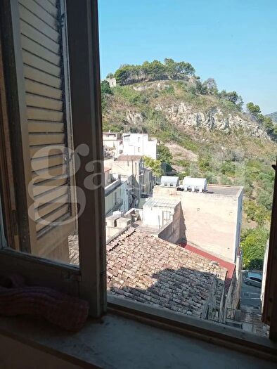 Casa trilocale in vendita in Via Arciprete Mollica, Calatafimi